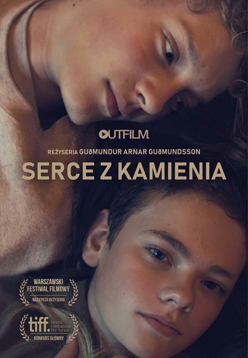 Oglądaj Serce z kamienia