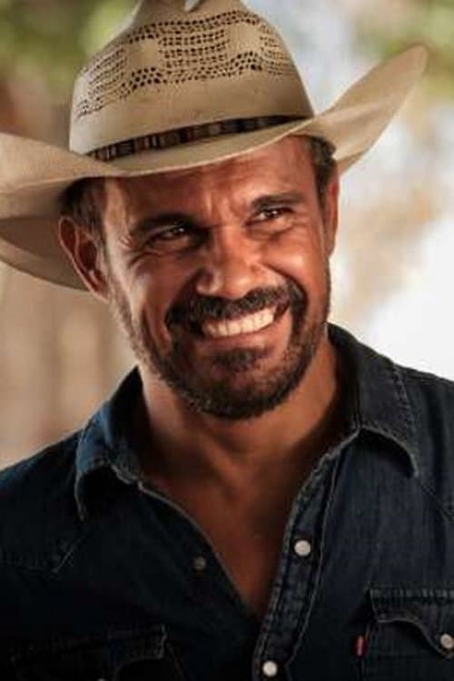 Aaron Pedersen zdjęcie