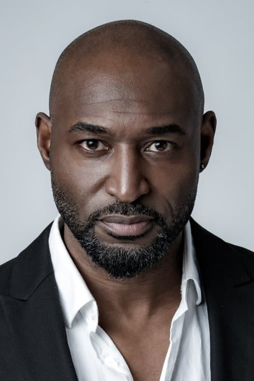 Adrian Holmes zdjęcie