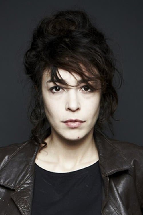 Adrienne Pauly zdjęcie