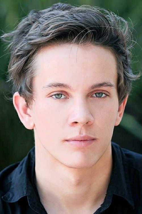 Austin P. McKenzie zdjęcie