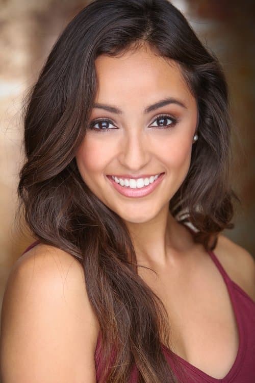 Cassie Hernandez zdjęcie