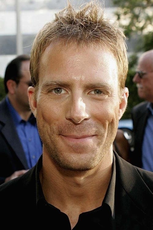 Daniel Travis zdjęcie