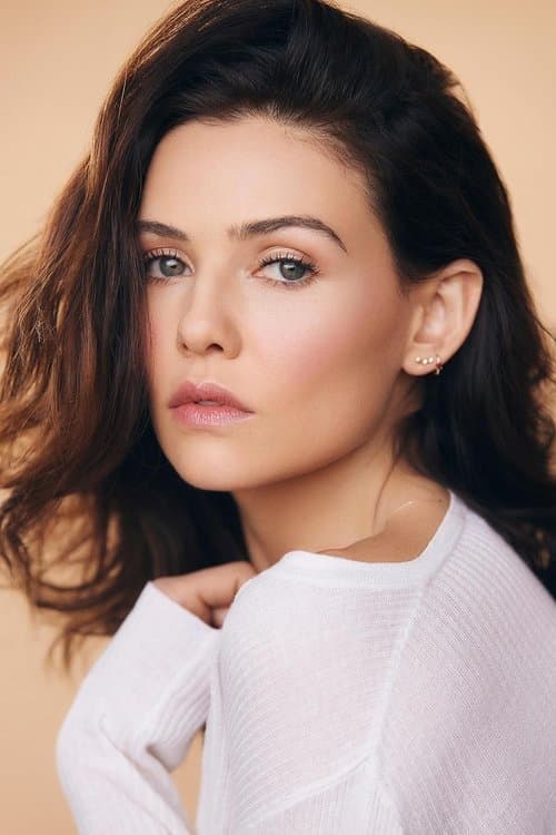 Danielle Campbell zdjęcie
