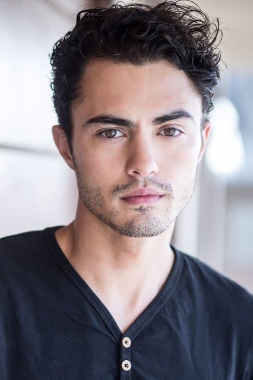 Darren Barnet zdjęcie
