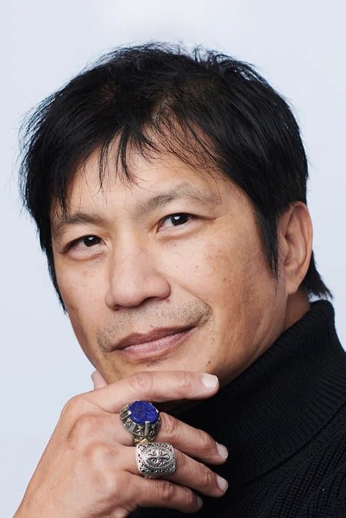 Dustin Nguyễn zdjęcie