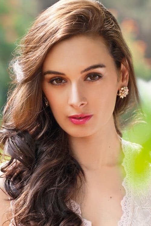 Evelyn Sharma zdjęcie