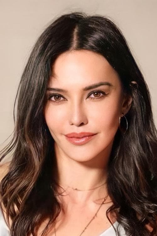 Hande Ataizi zdjęcie
