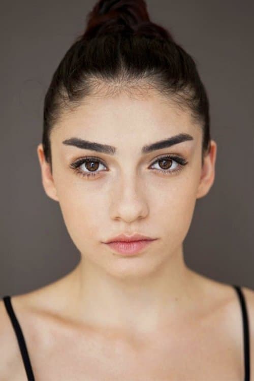 Hazar Ergüçlü zdjęcie