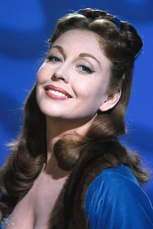 Hazel Court zdjęcie