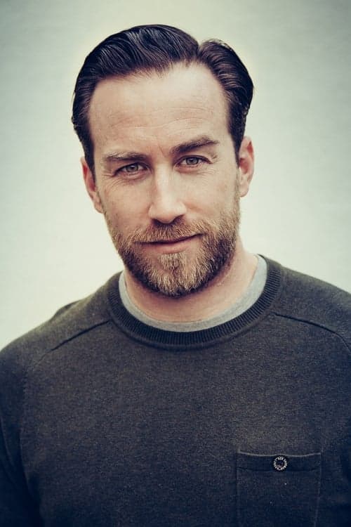 Justin Benson zdjęcie