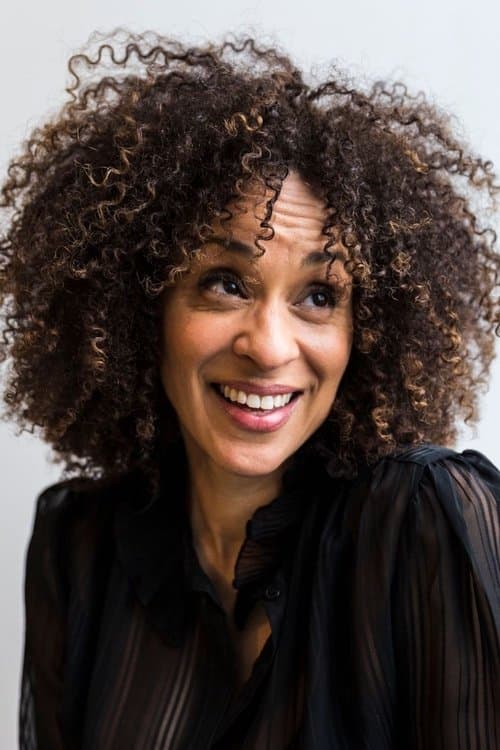 Karyn Parsons zdjęcie