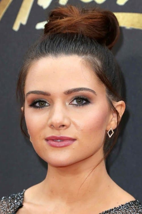 Katie Stevens zdjęcie