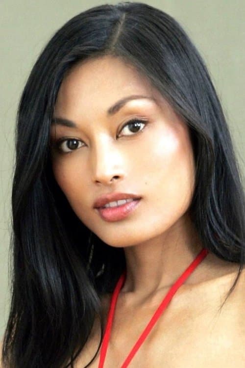 Kira Clavell zdjęcie