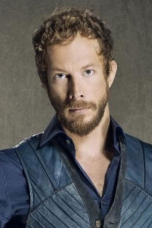 Kristen Holden-Ried zdjęcie