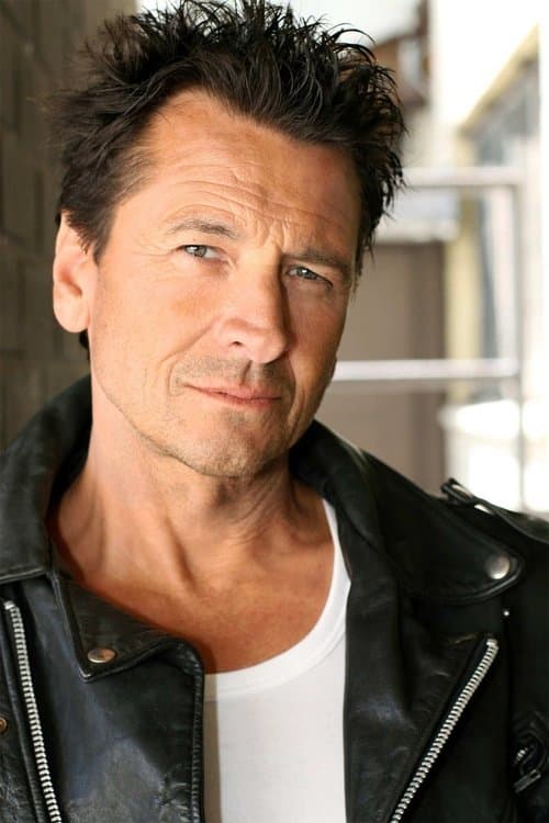 Mark Lindsay Chapman zdjęcie