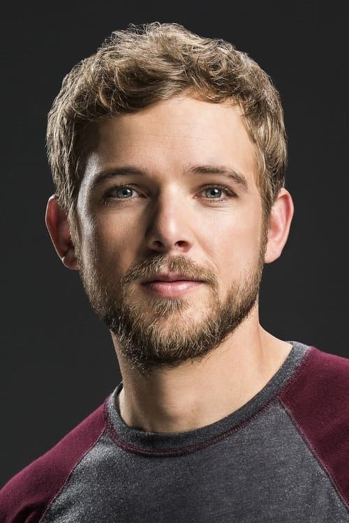 Max Thieriot zdjęcie