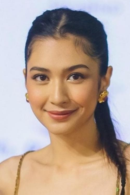 Mikha Tambayong zdjęcie
