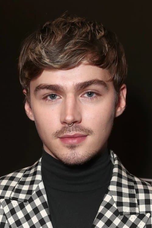 Miles Heizer zdjęcie
