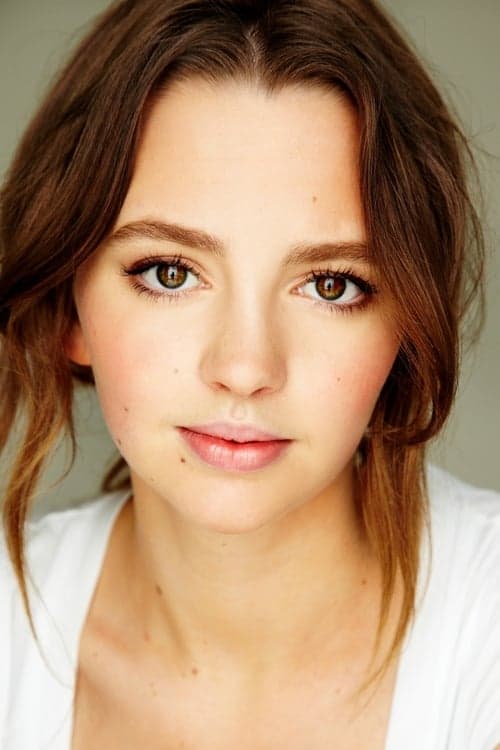 Natasha Bassett zdjęcie