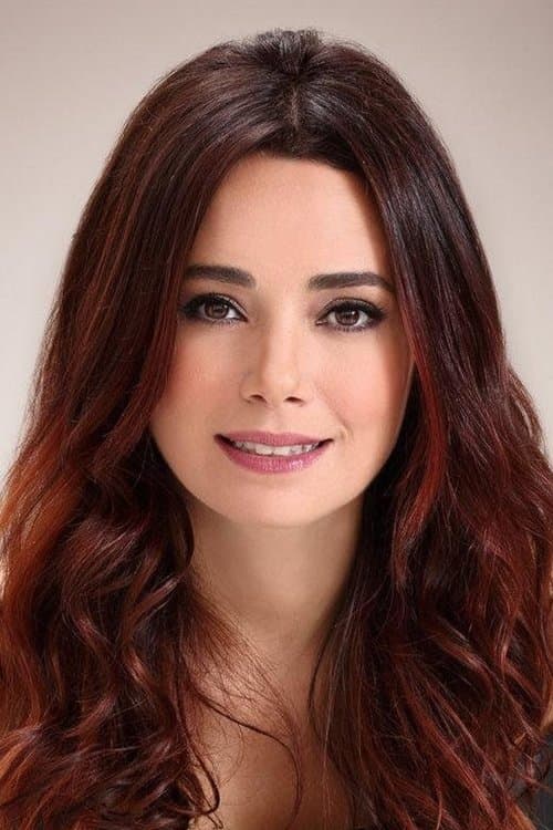 Özgü Namal zdjęcie