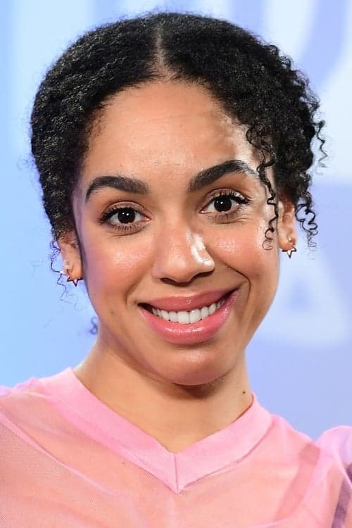 Pearl Mackie zdjęcie
