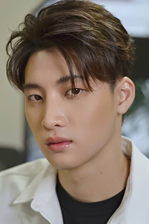 พีรวิชญ์ อรรถชิตสถาพร zdjęcie