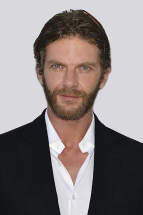 Sam Hazeldine zdjęcie