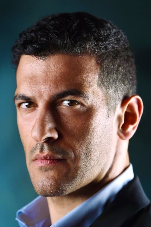 Simon Kassianides zdjęcie