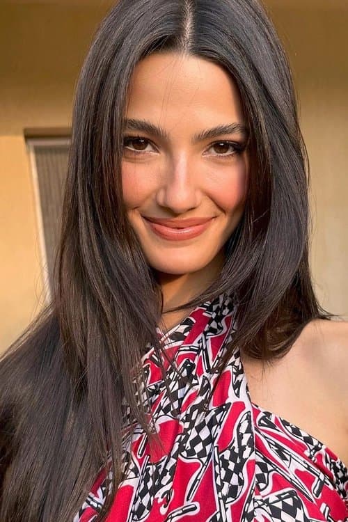 Tara Emad zdjęcie