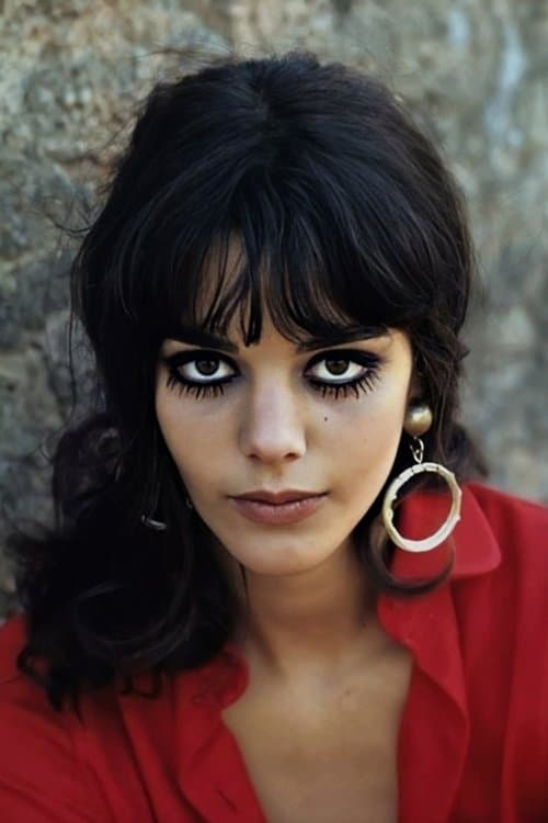 Tina Aumont zdjęcie