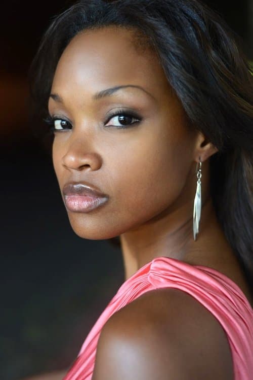 Trinecia Moore-Pernell zdjęcie